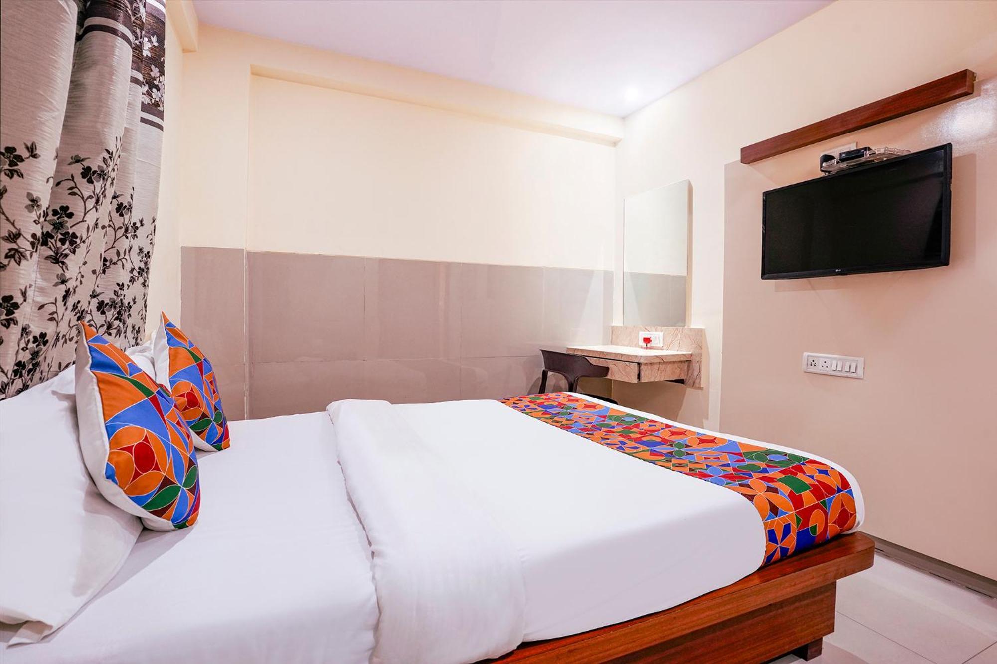 Fabhotel Everest Vashi 外观 照片