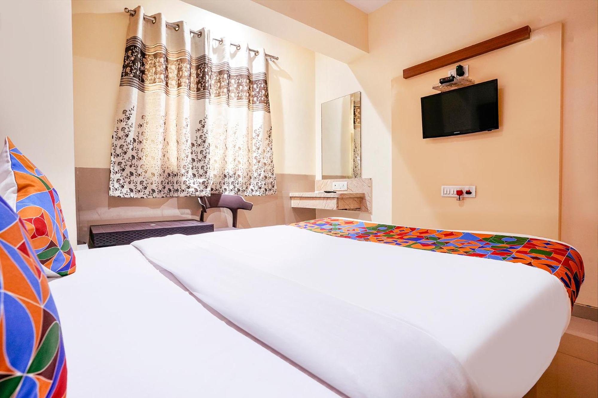 Fabhotel Everest Vashi 外观 照片