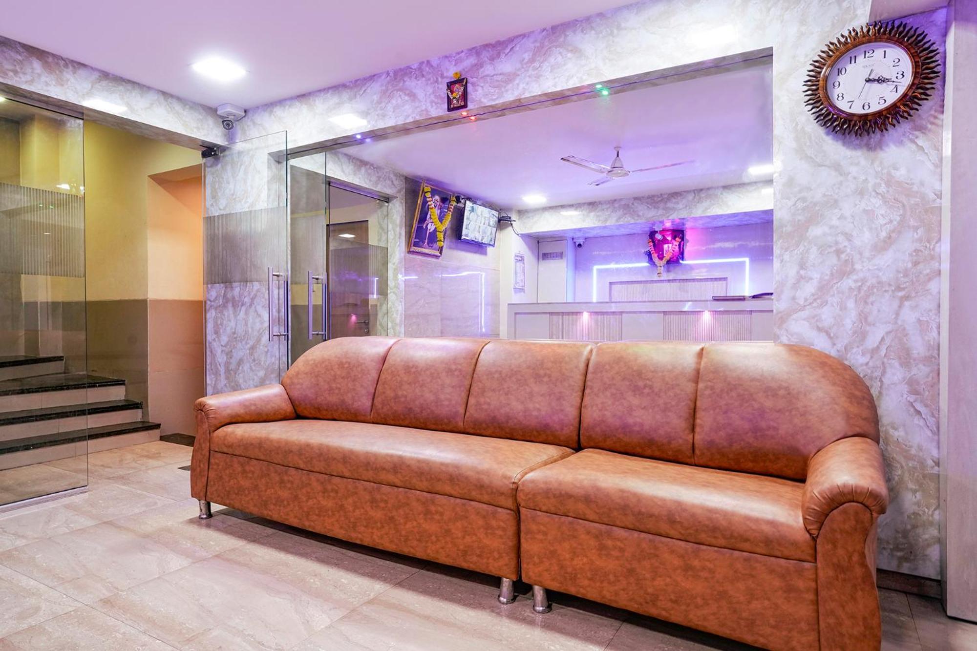 Fabhotel Everest Vashi 外观 照片