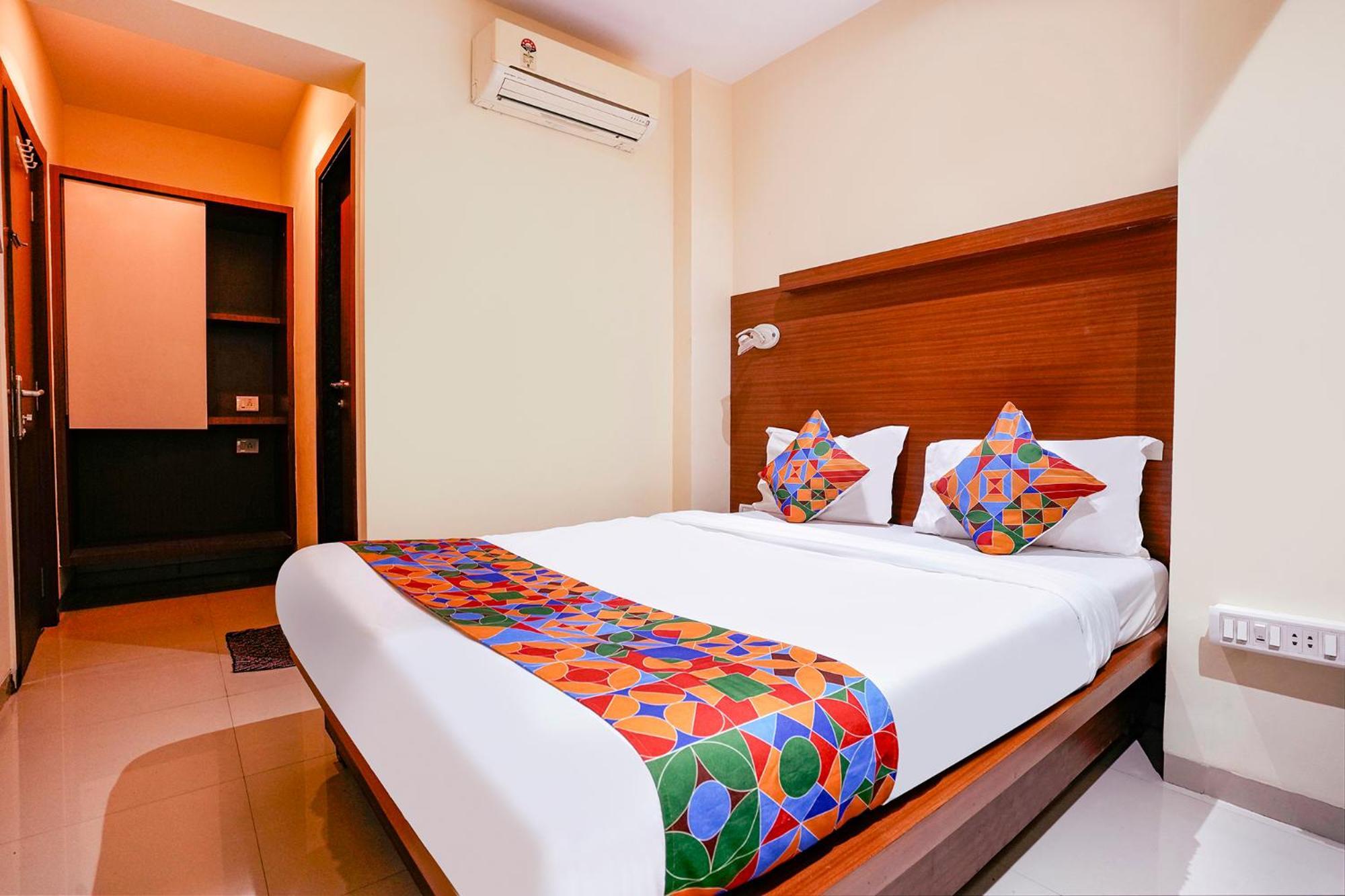 Fabhotel Everest Vashi 外观 照片