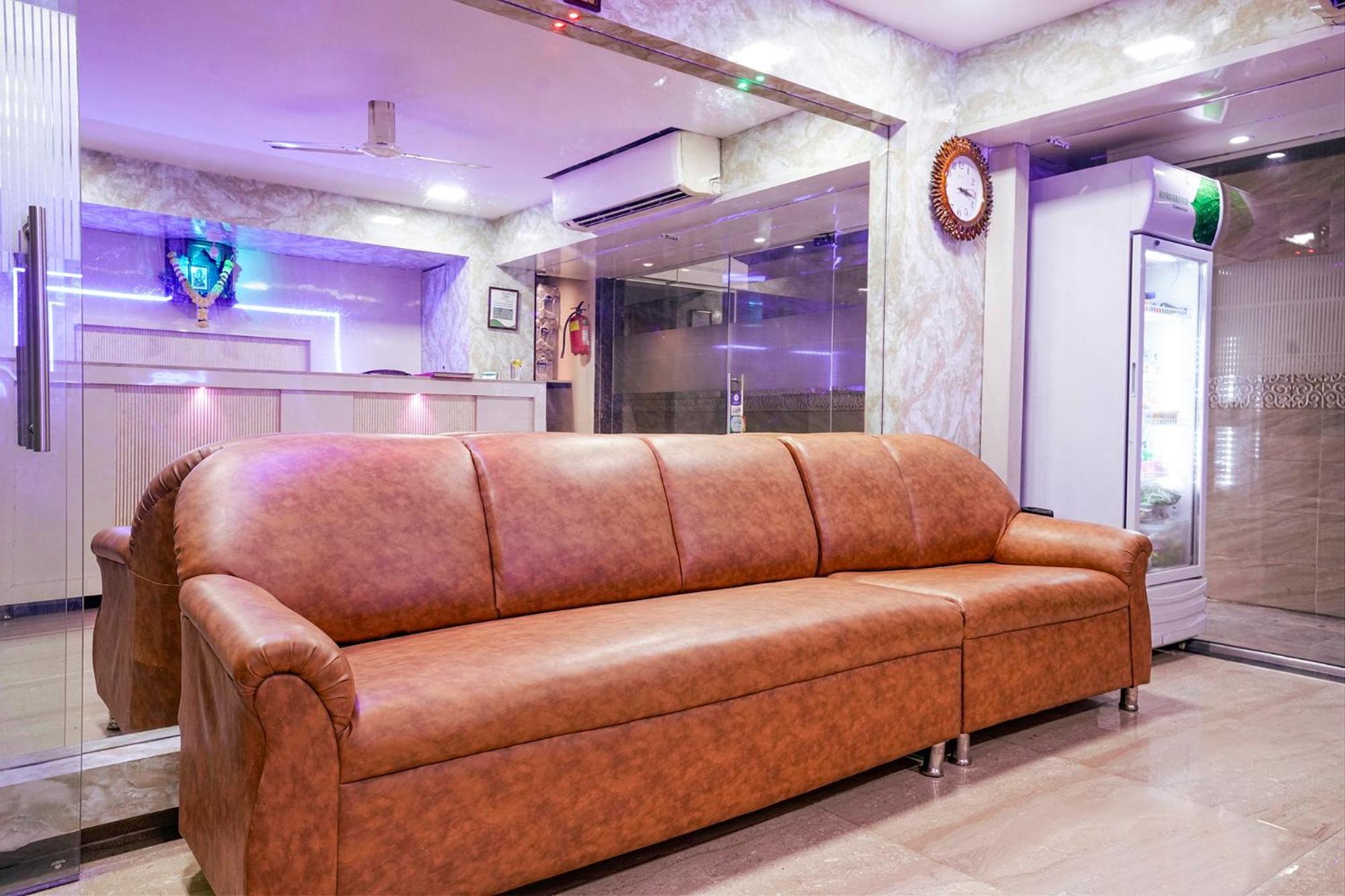 Fabhotel Everest Vashi 外观 照片