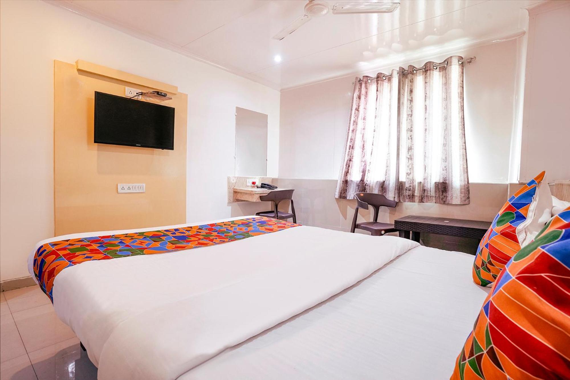 Fabhotel Everest Vashi 外观 照片